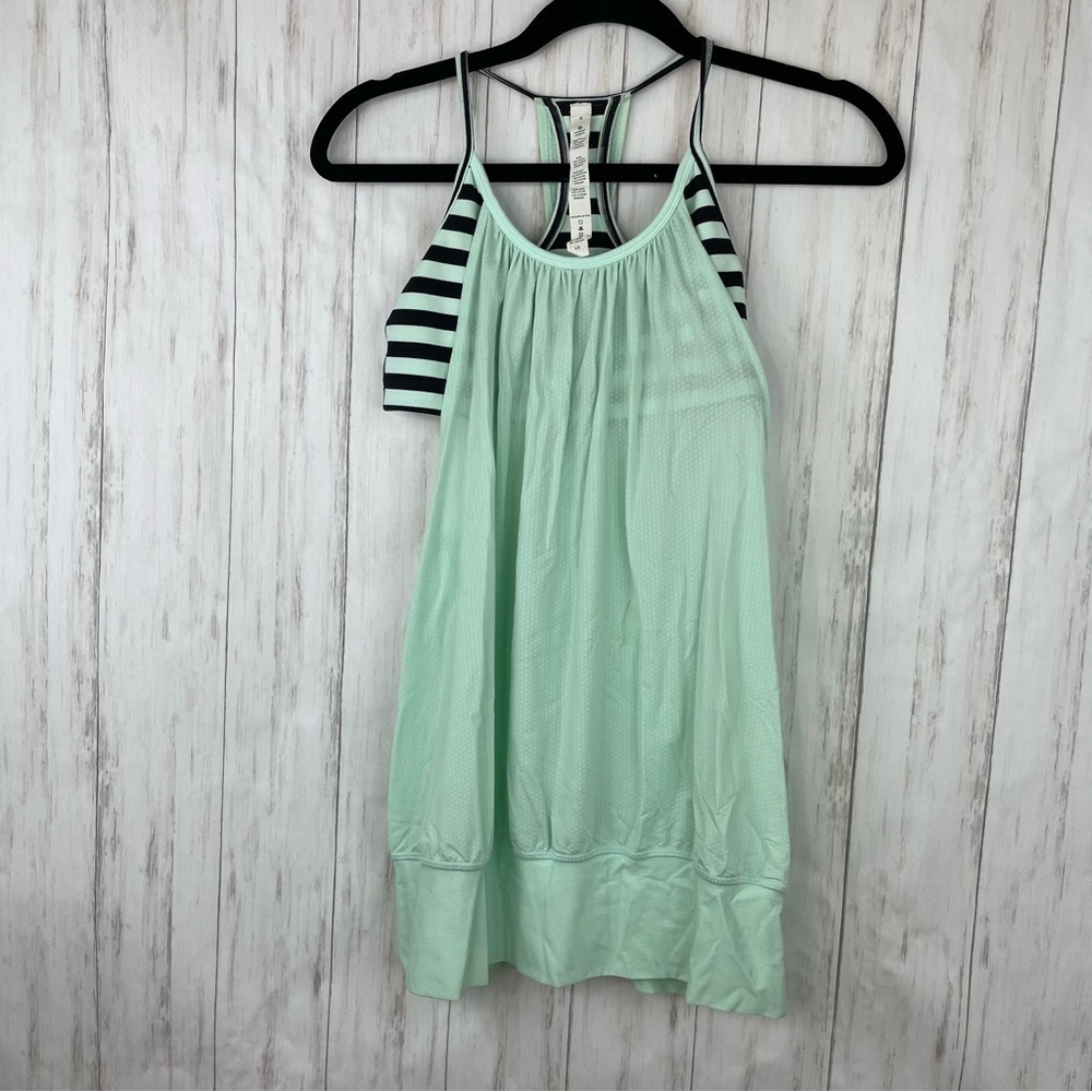 Lululemon sea foam green tank with sports bra size 6